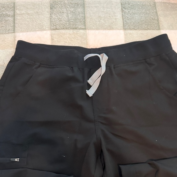 Women’s black jogger scrub pants - Picture 2 of 4